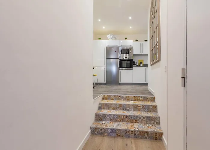Barillerie - Loft Moderne, Face Mer, Vieux-nice. شقة نيس