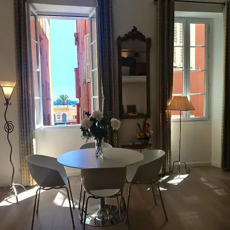 Barillerie - Loft Moderne, Face Mer, Vieux-nice. Apartament *