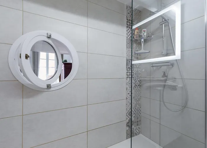 Daire Barillerie - Loft Moderne, Face Mer, Vieux-nice. *