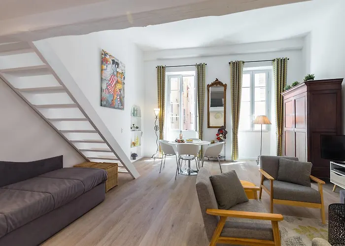 Barillerie - Loft Moderne, Face Mer, Vieux-nice. Appartamento *